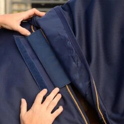 Halsstuk Bucas Irish Turnout Combi 50gr Donkerblauw-goud -Paardenbenodigdheden Winkel halsstuk bucas irish turnout combi 50gr donkerblauw goud 1500x1500 112062