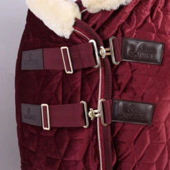 Staldeken Kentucky Velvet 160gr Rood -Paardenbenodigdheden Winkel staldeken kentucky velvet 160gr rood 1500x1500 164560