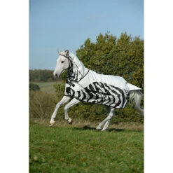 Vliegendeken Bucas Buzz-Off Rain Zebra With Neck Zebra -Paardenbenodigdheden Winkel vliegendeken bucas buzz off rain zebra with neck zebra 1500x1500 180678