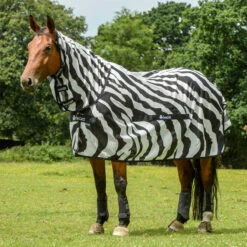 Vliegendeken Bucas Buzz Off Zebra With Neck Zebra -Paardenbenodigdheden Winkel vliegendeken bucas buzz off zebra with neck zebra 1500x1500 123738