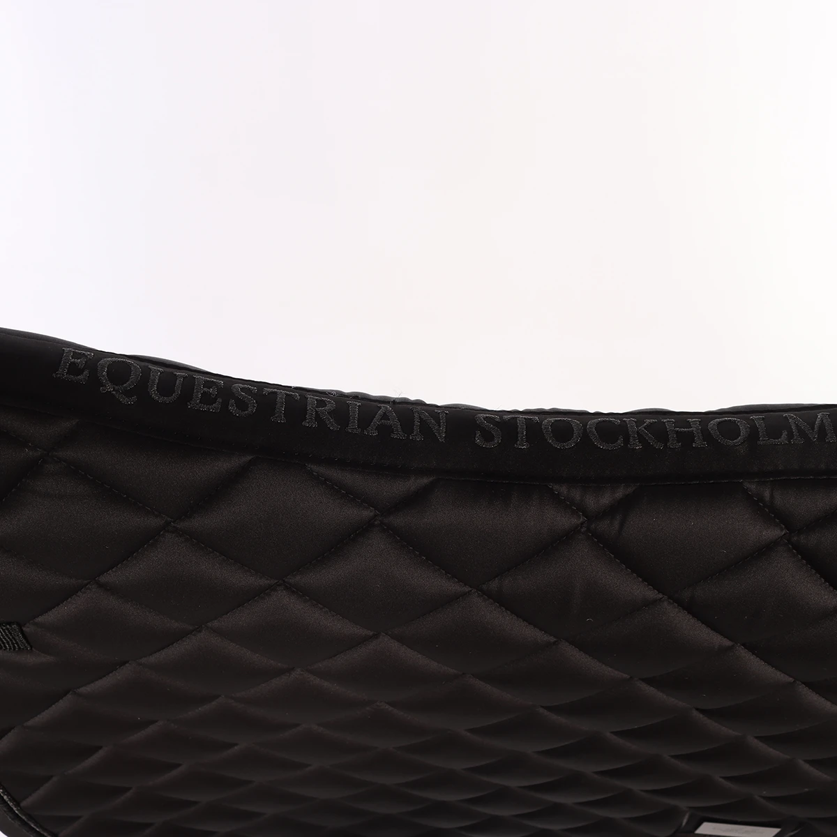 Zadeldek Equestrian Stockholm Total Eclipse Zwart 6 Zadeldek Equestrian Stockholm Total Eclipse Zwart - Afbeelding 6