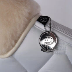 Zadeldek Eskadron Platinum Pure Glossy Crystal Wit -Paardenbenodigdheden Winkel zadeldek eskadron platinum pure glossy crystal wit 1500x1500 186263