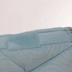 Zadeldek Eskadron Reflexx Velvet Crystal Lichtblauw -Paardenbenodigdheden Winkel zadeldek eskadron reflexx velvet crystal lichtblauw 1500x1500 180574