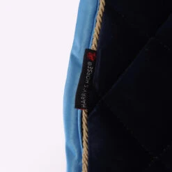 Zadeldek Harry's Horse Friesian Style Donkerblauw -Paardenbenodigdheden Winkel zadeldek harry s horse friesian style donkerblauw 1500x1500 157081