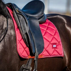 Zadeldek HB Showtime Crown Donkerrood -Paardenbenodigdheden Winkel zadeldek hb showtime crown donkerrood 1500x1500 146303