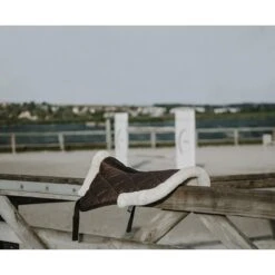 Zadelonderlegger Equithème Pro Air Bruin -Paardenbenodigdheden Winkel zadelonderlegger equitheme pro air bruin 1500x1500 179672