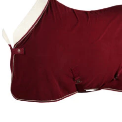 Zweetdeken SKØL Per Rood -Paardenbenodigdheden Winkel zweetdeken skol per rood 1500x1500 130257